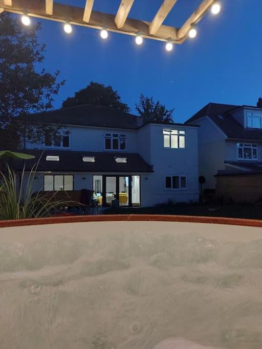 Beach House, With Bbq Lodge And Hot Tub! Bournemouth Exteriör bild